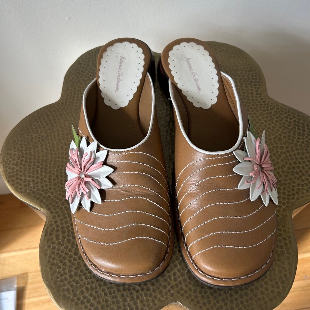 Hanna Andersson Brown Leather Mules/Clogs with Floral Accent EU 39 - Picture 2 of 10